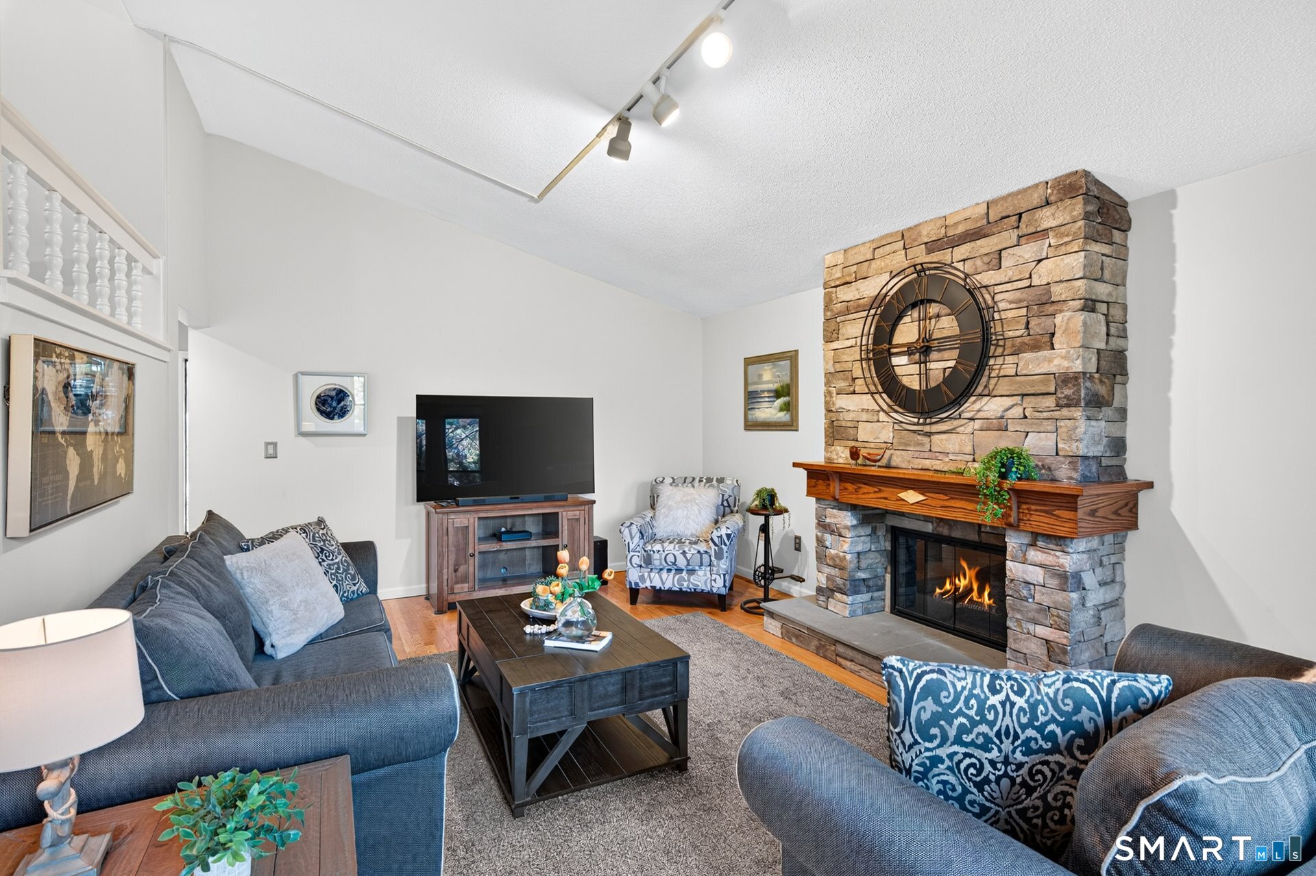 3 Redwood Lane Unit: 3