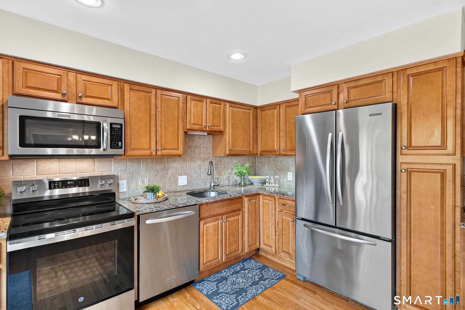 3 Redwood Lane Unit: 3