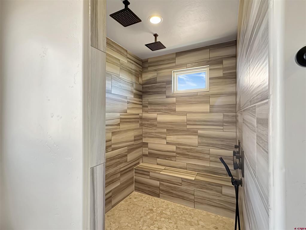 18285 Road P.2