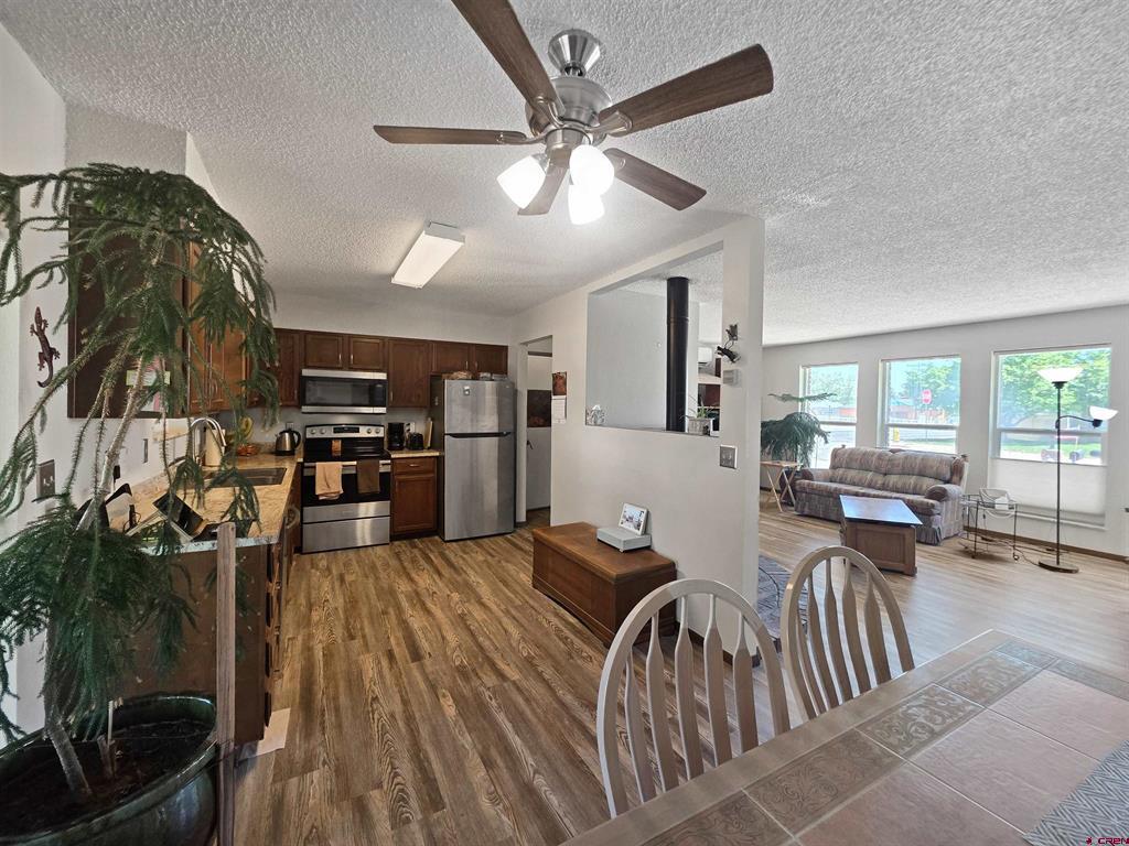 613 N Colorado Street