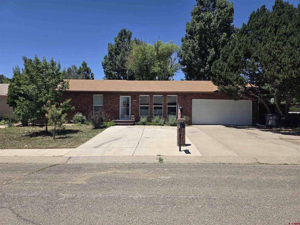 613 N Colorado Street