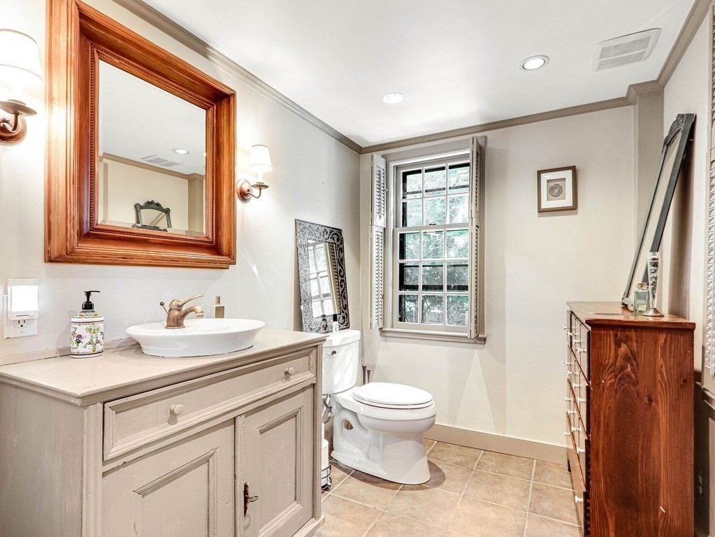 13 Ober St