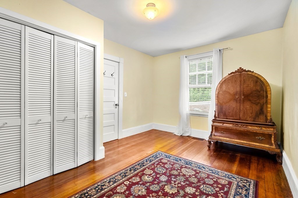 259 Lake Dr