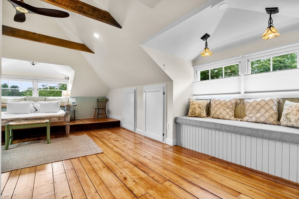 259 Lake Dr