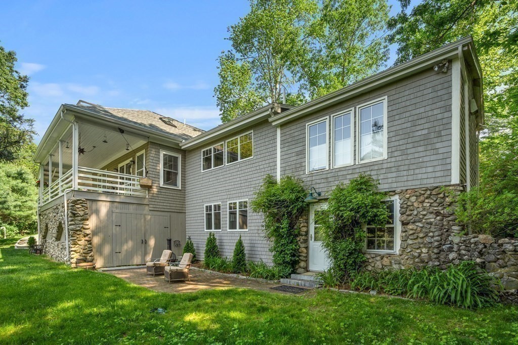 259 Lake Dr