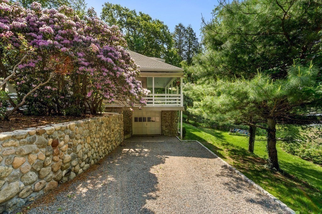 259 Lake Dr
