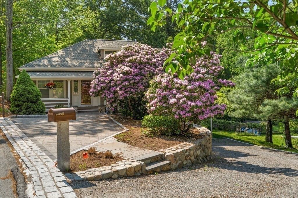 259 Lake Dr