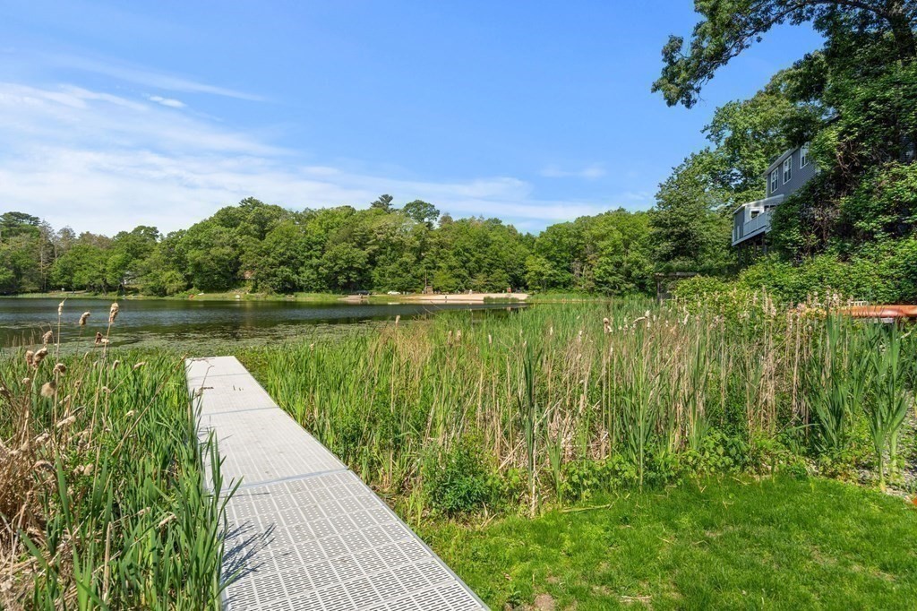259 Lake Dr