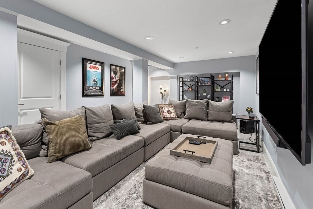 106 Bridge St # 3