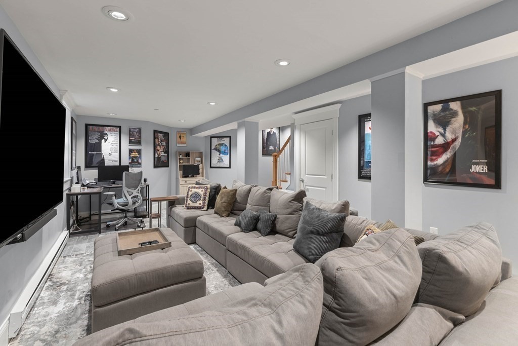 106 Bridge St # 3