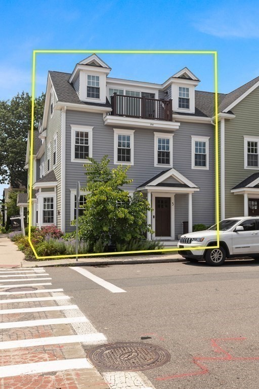 106 Bridge St # 3