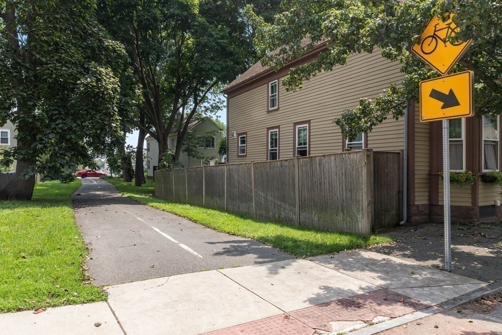 106 Bridge St # 3