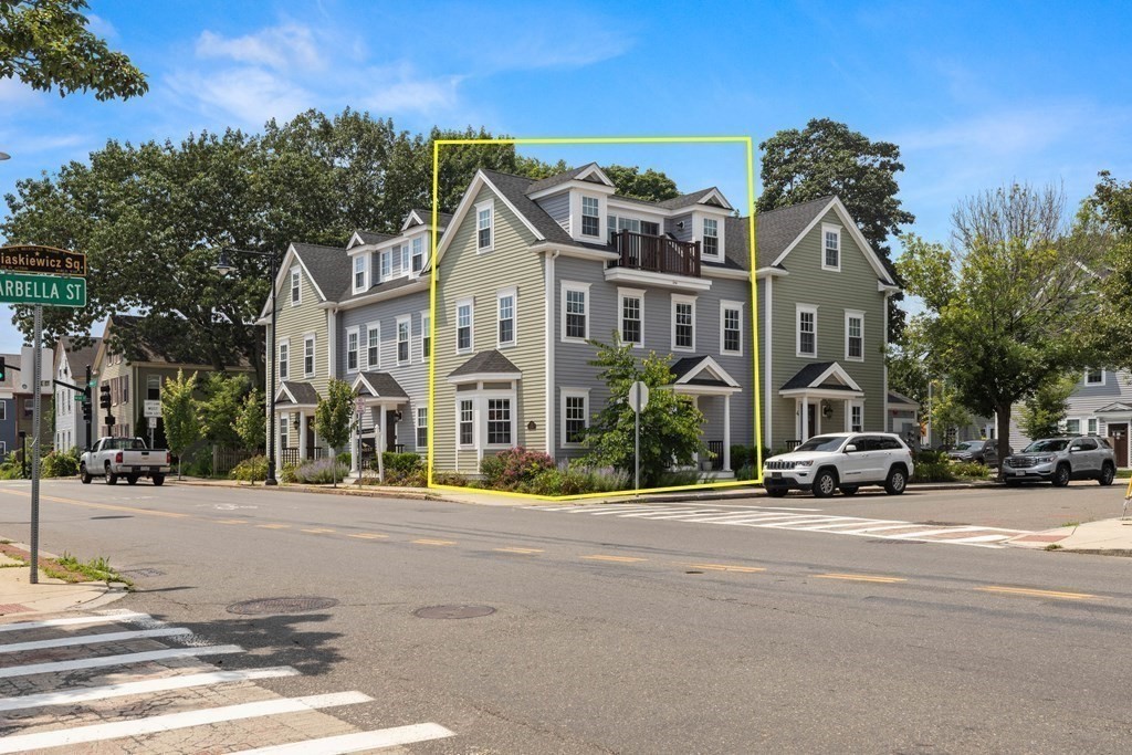 106 Bridge St # 3