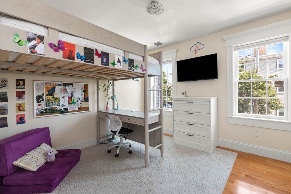 106 Bridge St # 3