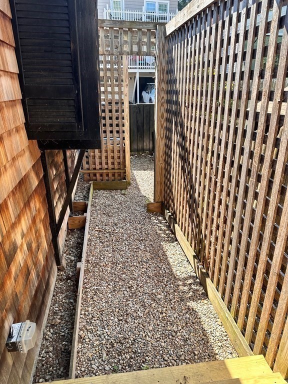 11Rear Selman Street