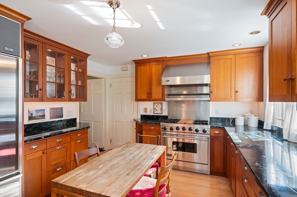 4 Pickering St