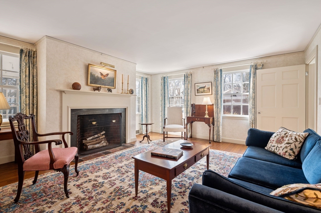 4 Pickering St