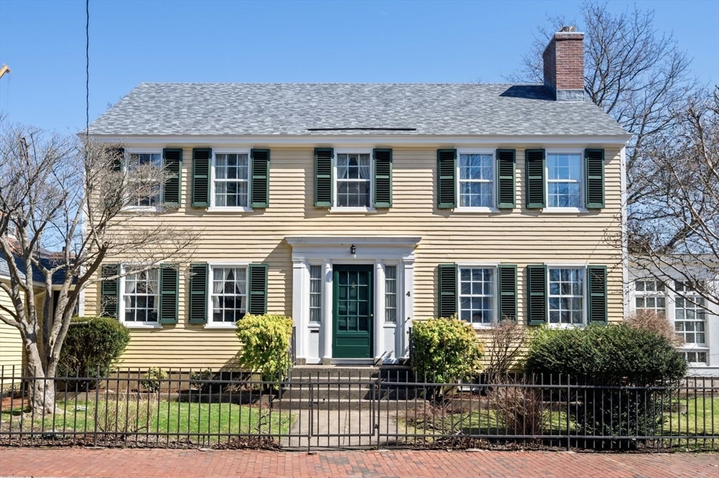 4 Pickering St