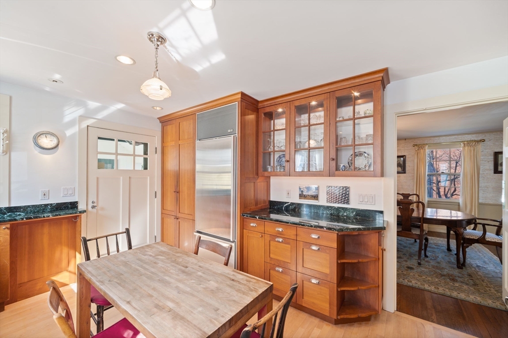 4 Pickering St