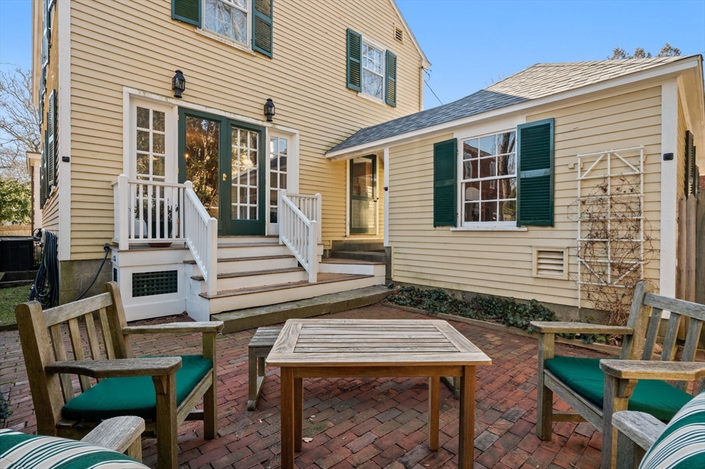 4 Pickering St