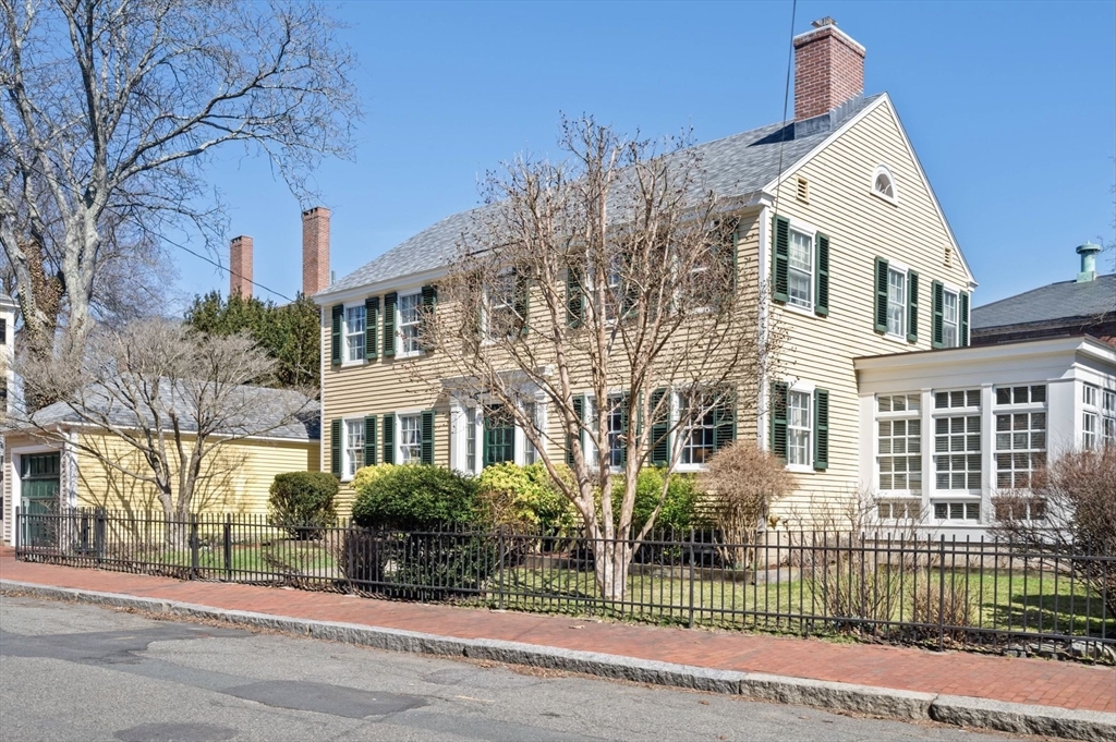 4 Pickering St