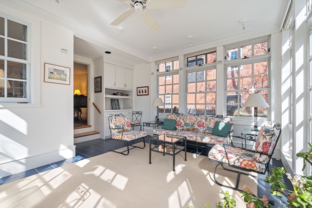 4 Pickering St