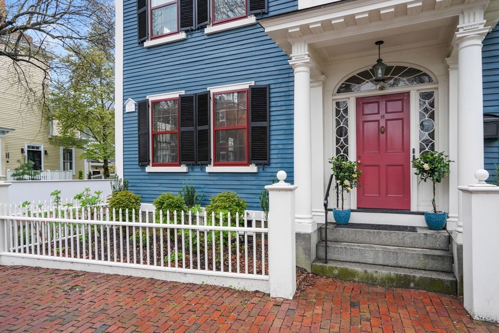 18 Chestnut St