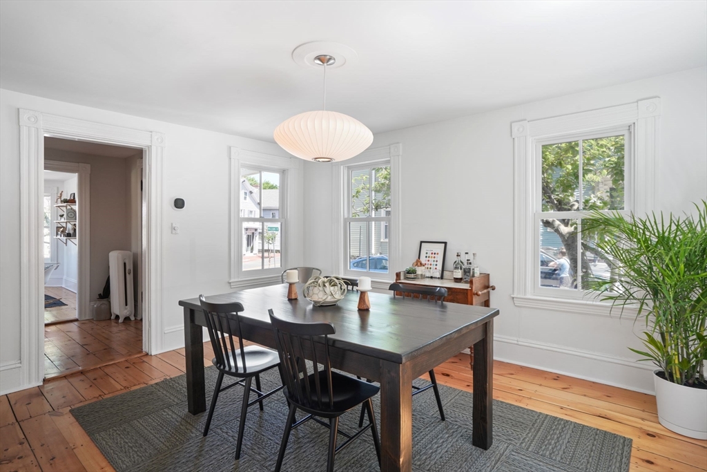 33 Williams St