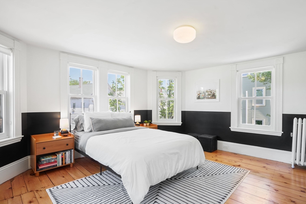 33 Williams St