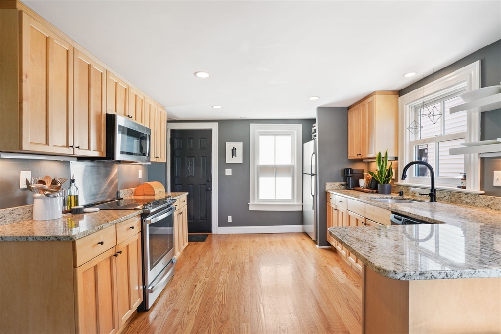33 Williams St