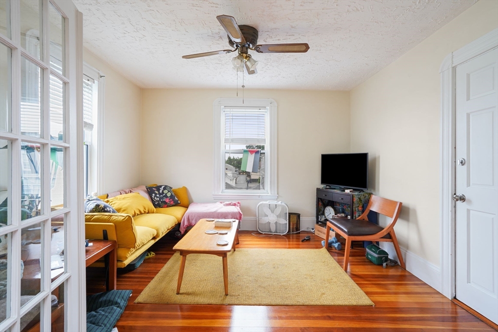 6 Horton St