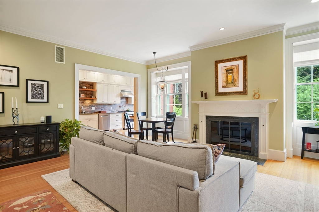324-328 Essex St # 3
