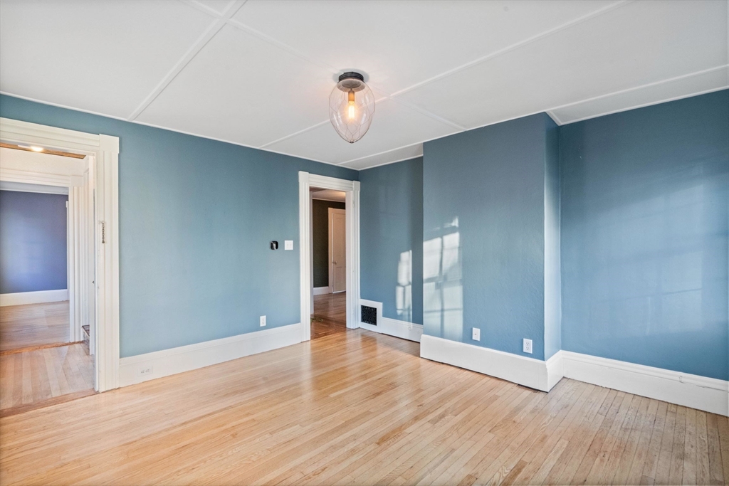 12 Winthrop St # 2
