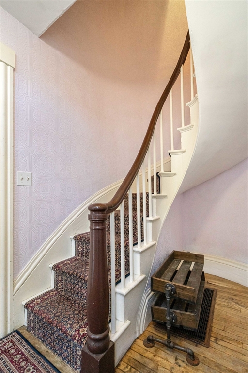 12 Winthrop St # 2