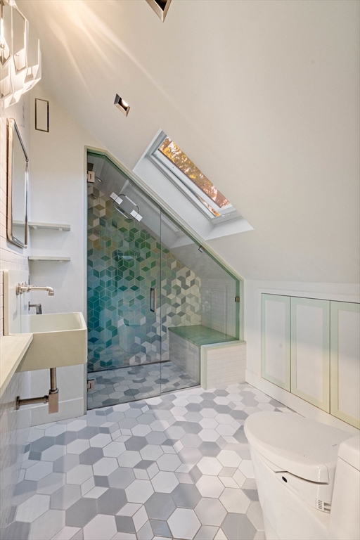 12 Winthrop St # 2