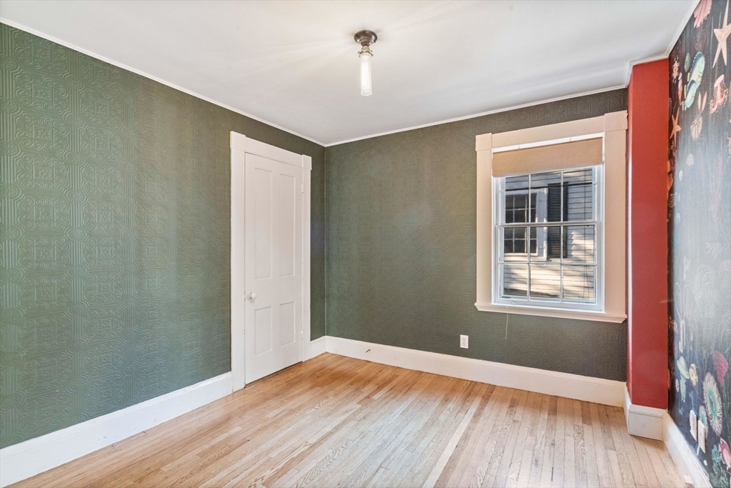 12 Winthrop St # 2