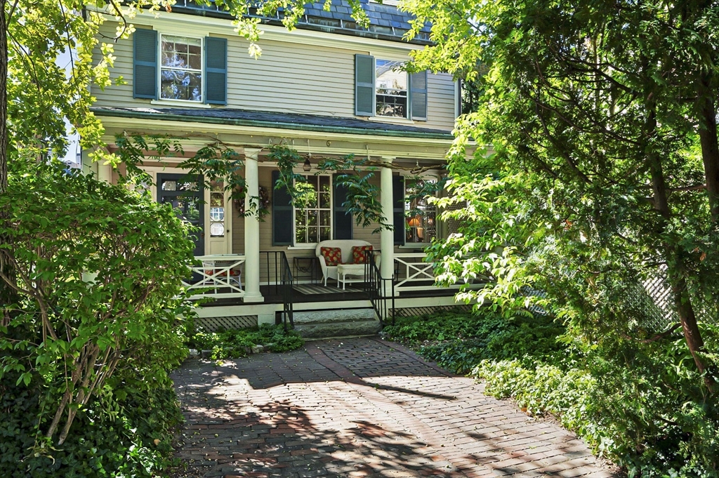 6 Botts Court