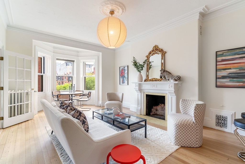 339 Commonwealth Ave # 3