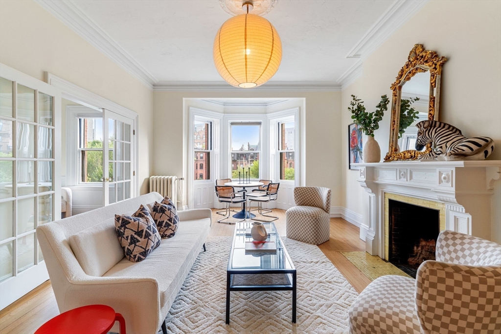339 Commonwealth Ave # 3