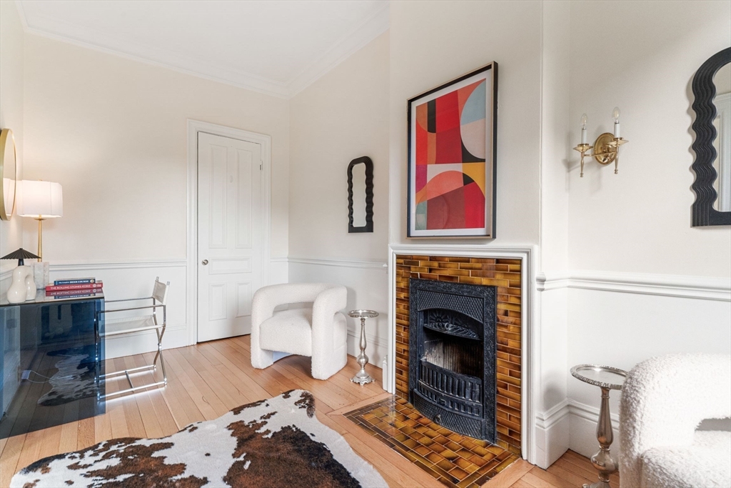 339 Commonwealth Ave # 3