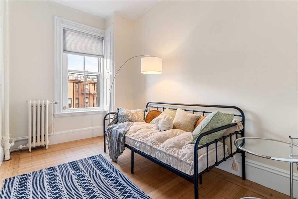 339 Commonwealth Ave # 3