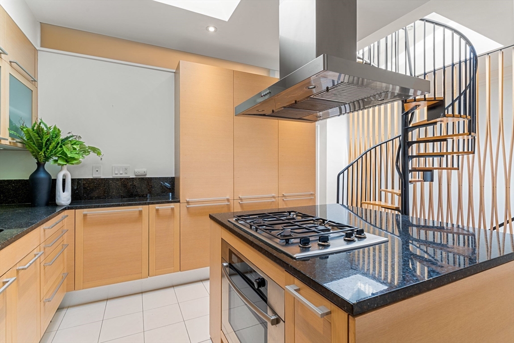 339 Commonwealth Ave # 4