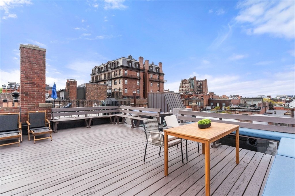 339 Commonwealth Ave # 4