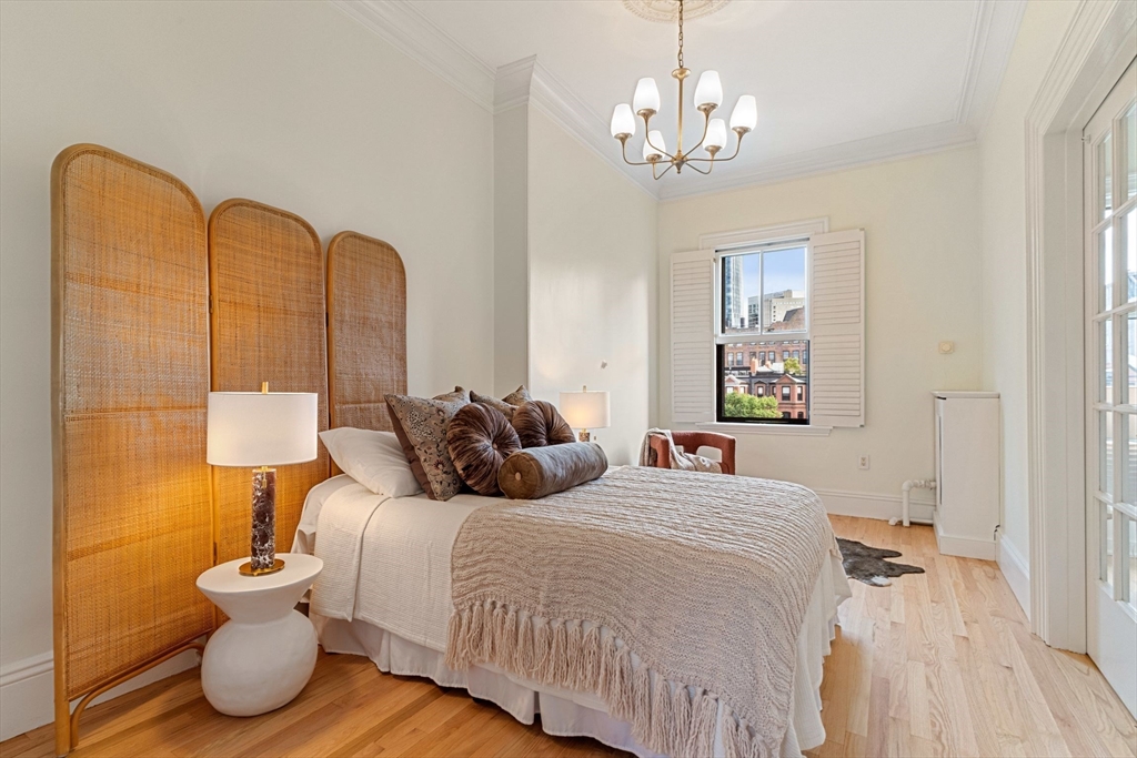 339 Commonwealth Ave # 4