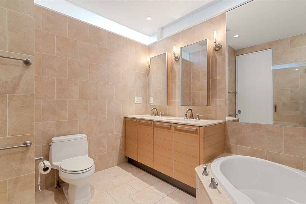 339 Commonwealth Ave # 4
