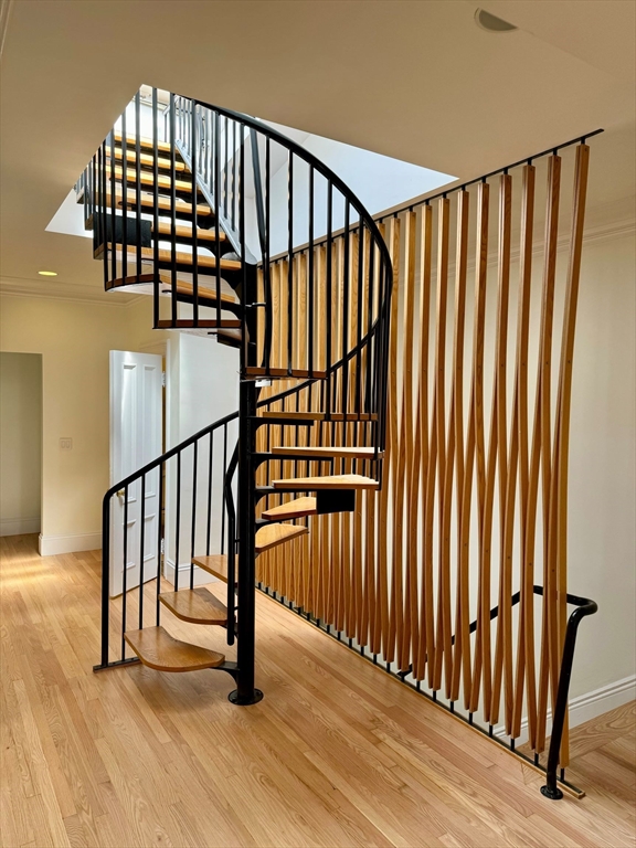 339 Commonwealth Ave # 4