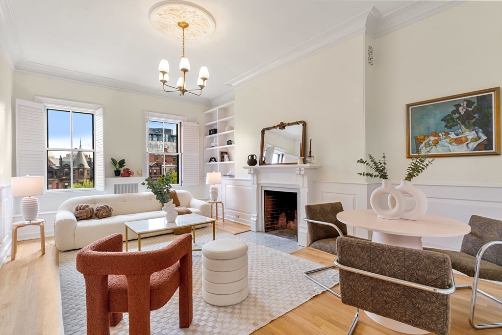 339 Commonwealth Ave # 4