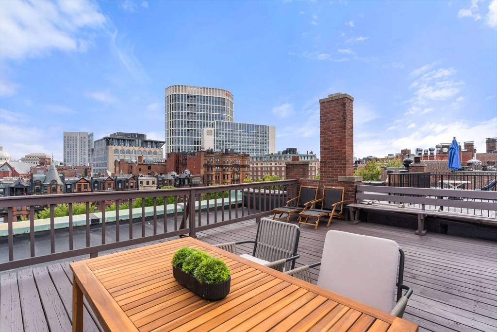 339 Commonwealth Ave # 4