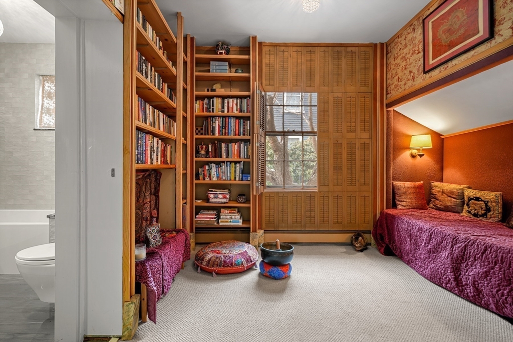 23 Buffum St