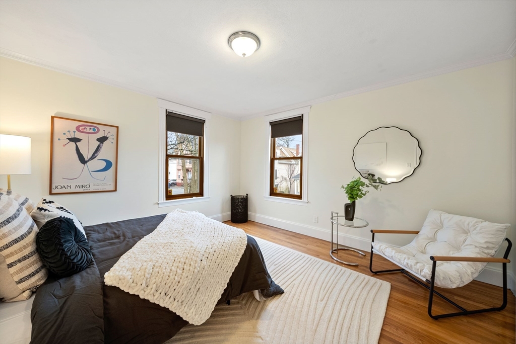 11 Symonds St # 1